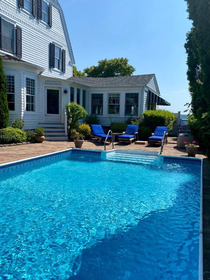 Harbor Knoll Bed And Breakfast Greenport Exterior photo