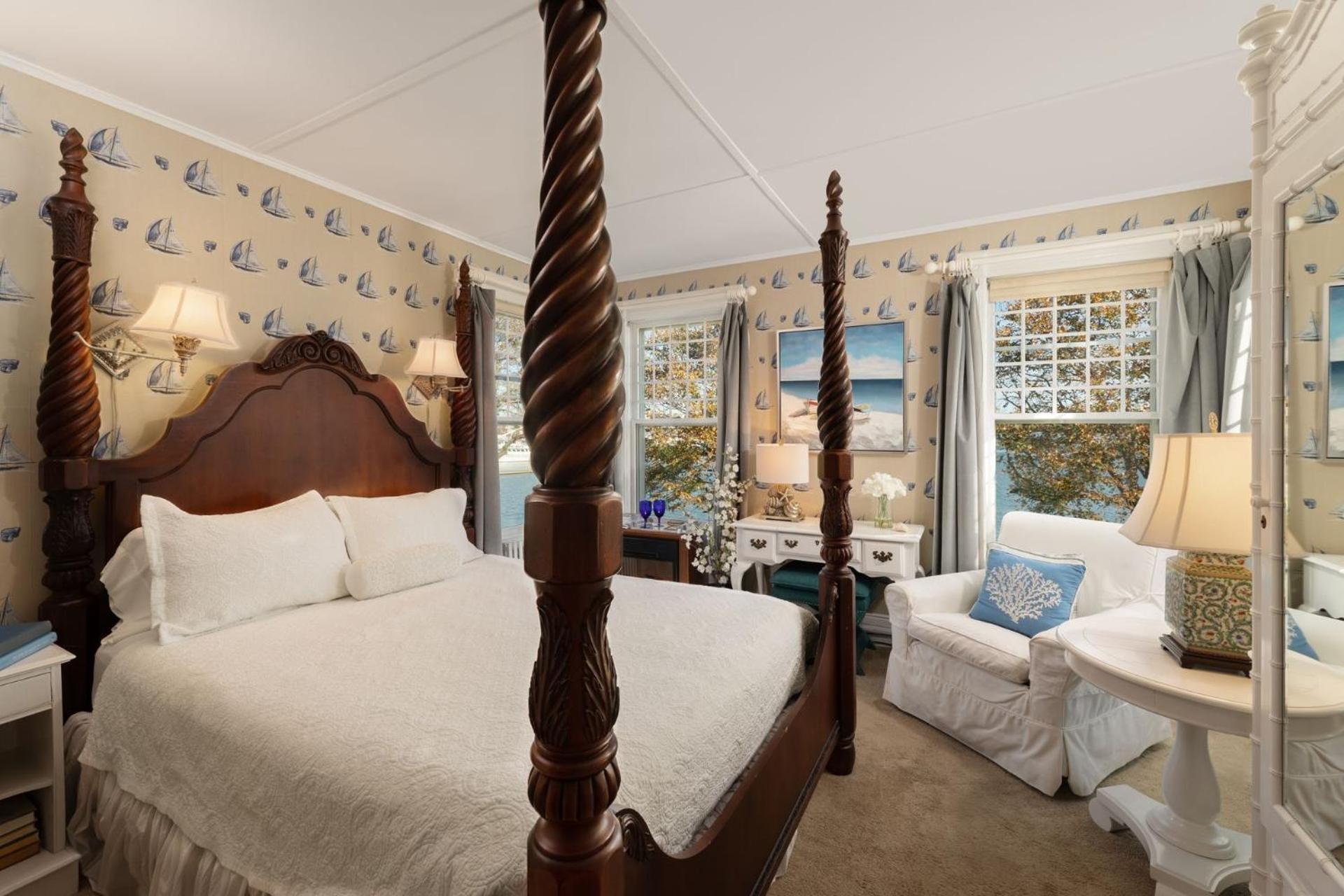 Harbor Knoll Bed And Breakfast Greenport Exterior photo