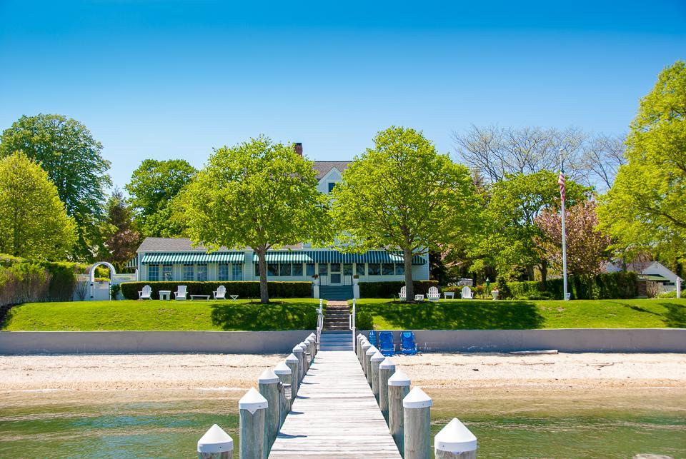 Harbor Knoll Bed And Breakfast Greenport Exterior photo