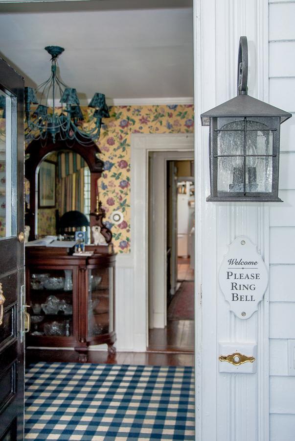Harbor Knoll Bed And Breakfast Greenport Exterior photo