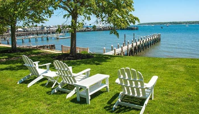 Harbor Knoll Bed And Breakfast Greenport Exterior photo