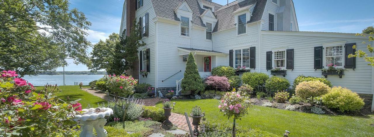 Harbor Knoll Bed And Breakfast Greenport Exterior photo